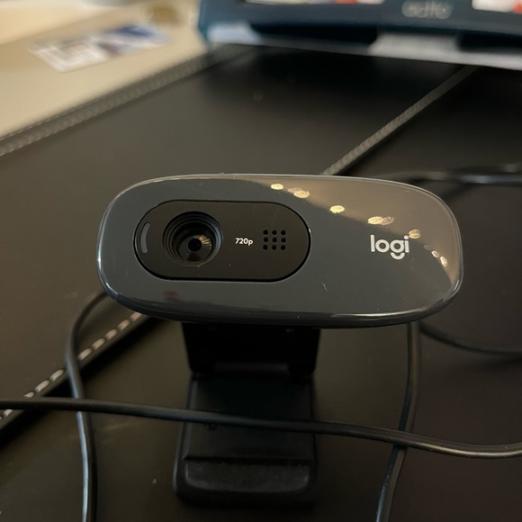 Logitech Logitech C270 HD Webcam - Picture 1 of 7